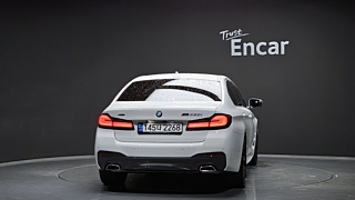 BMW 5-SERIES G30 2020