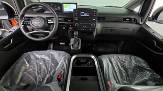 HYUNDAI STARIA 2023