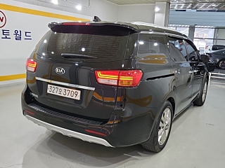 KIA CARNIVAL 2016
