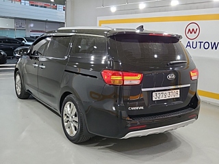KIA CARNIVAL 2016