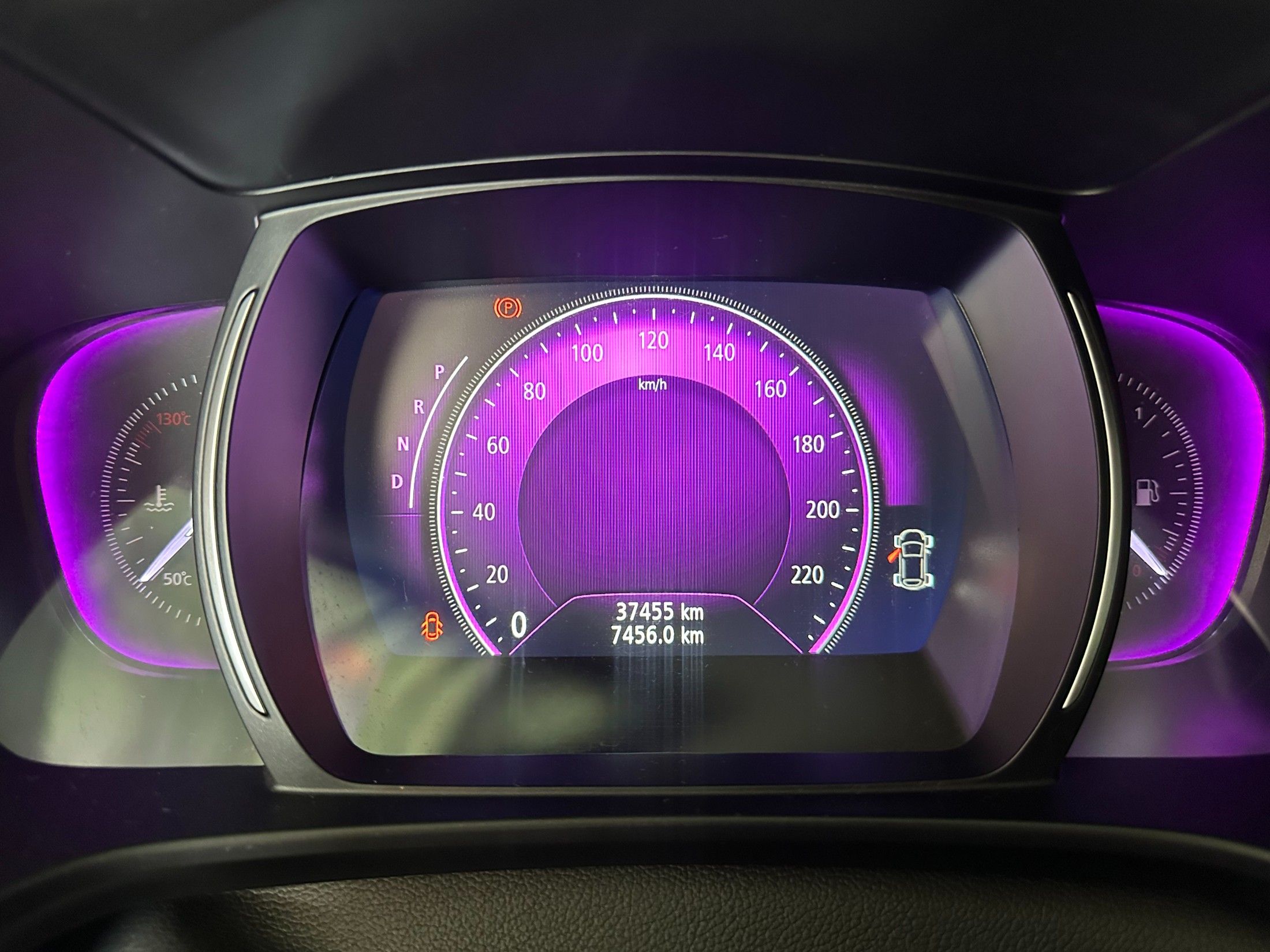 SAMSUNG QM6 2019