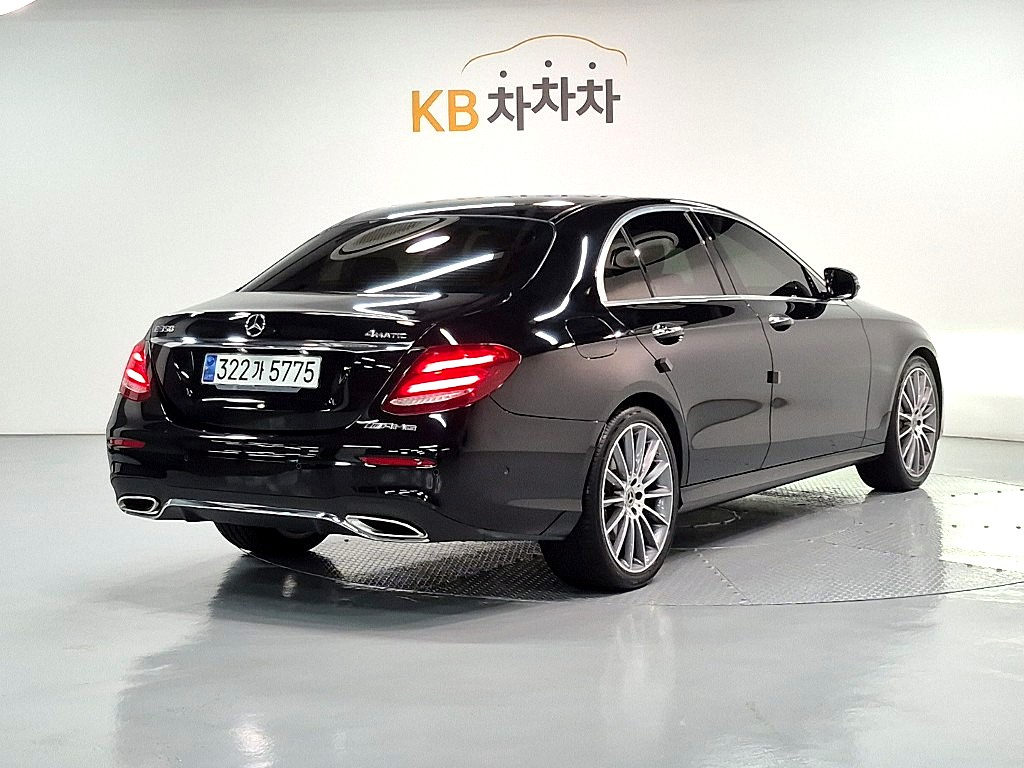 MERCEDES BENZ E-CLASS W213 2020