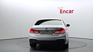 BMW 5-SERIES G30 2017