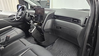 HYUNDAI STARIA 2023