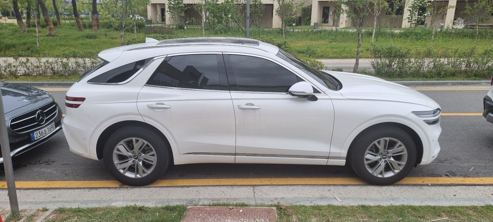GENESIS GV70 2024