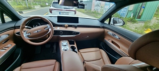 GENESIS GV70 2024