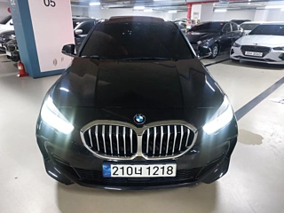 BMW 1-SERIES F40 2021