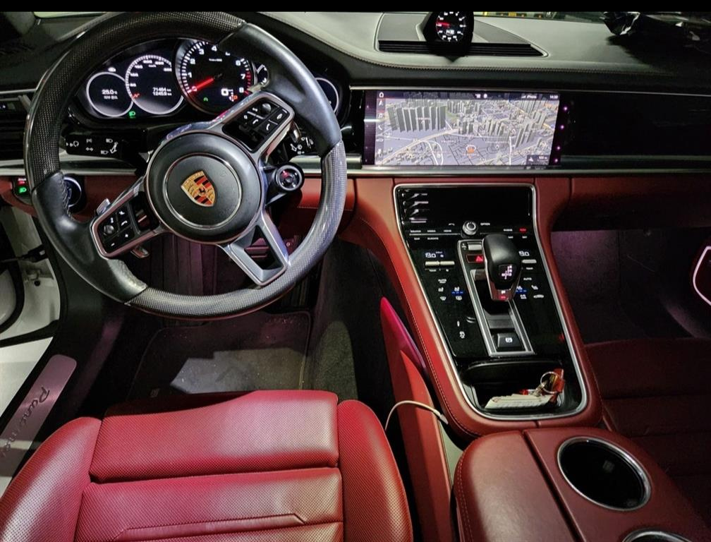 PORSCHE PANAMERA 971 2019
