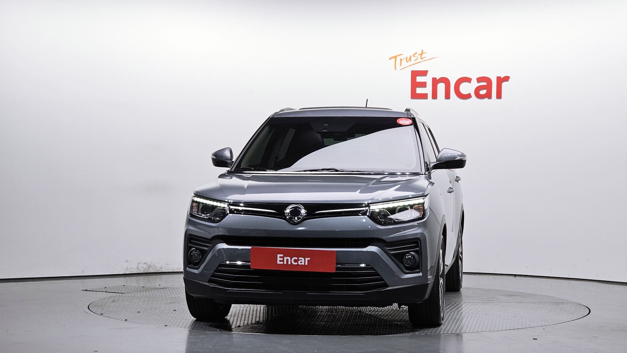SSANGYONG TIVOLI VERY NEW 2020