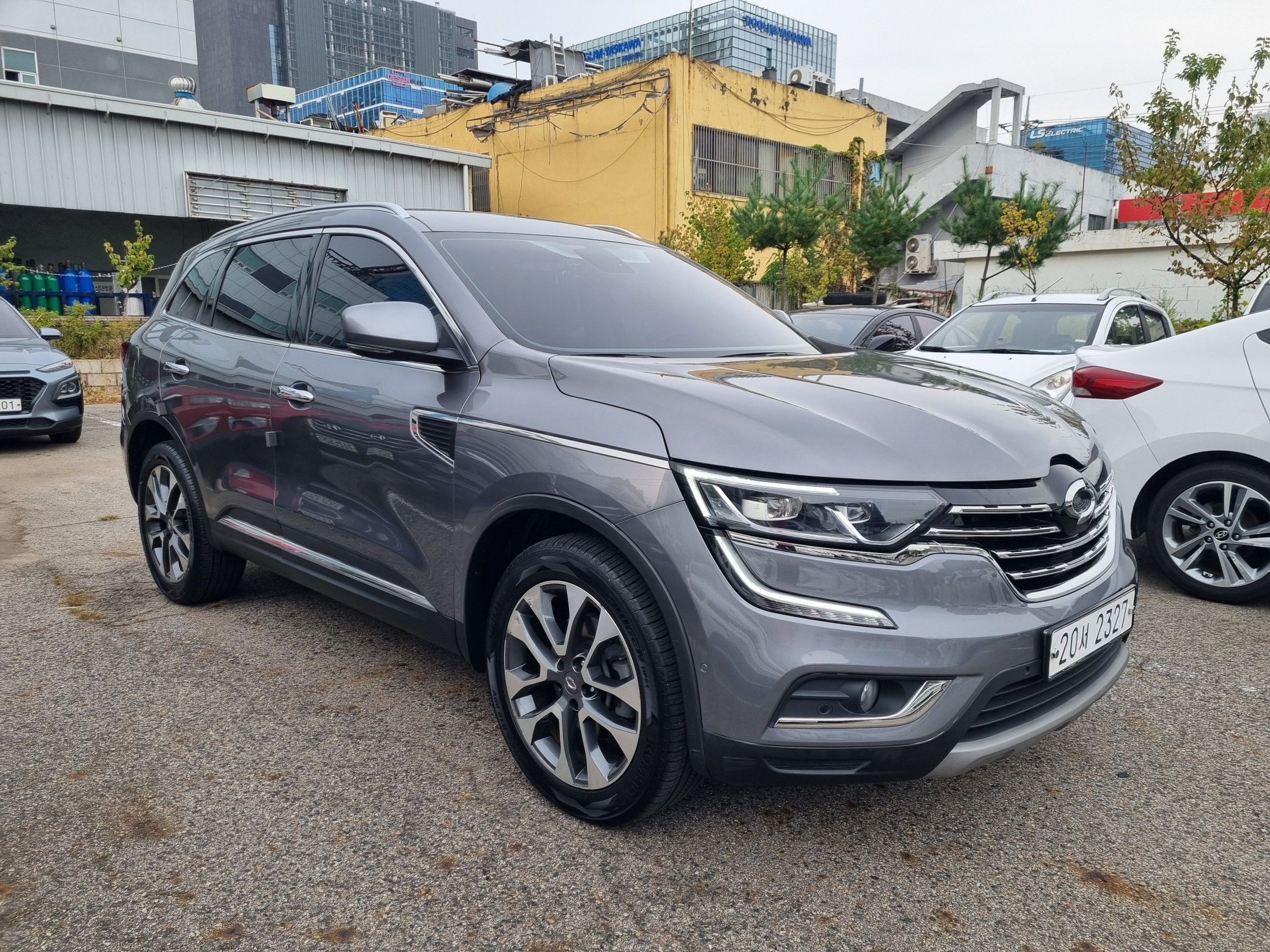 SAMSUNG QM6 2017