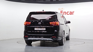 KIA CARNIVAL 2018