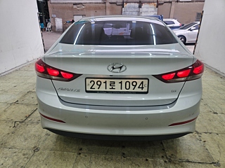 HYUNDAI AVANTE AD 2017