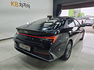 HYUNDAI AVANTE CN7 2023