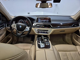 BMW 7-SERIES G11 2016