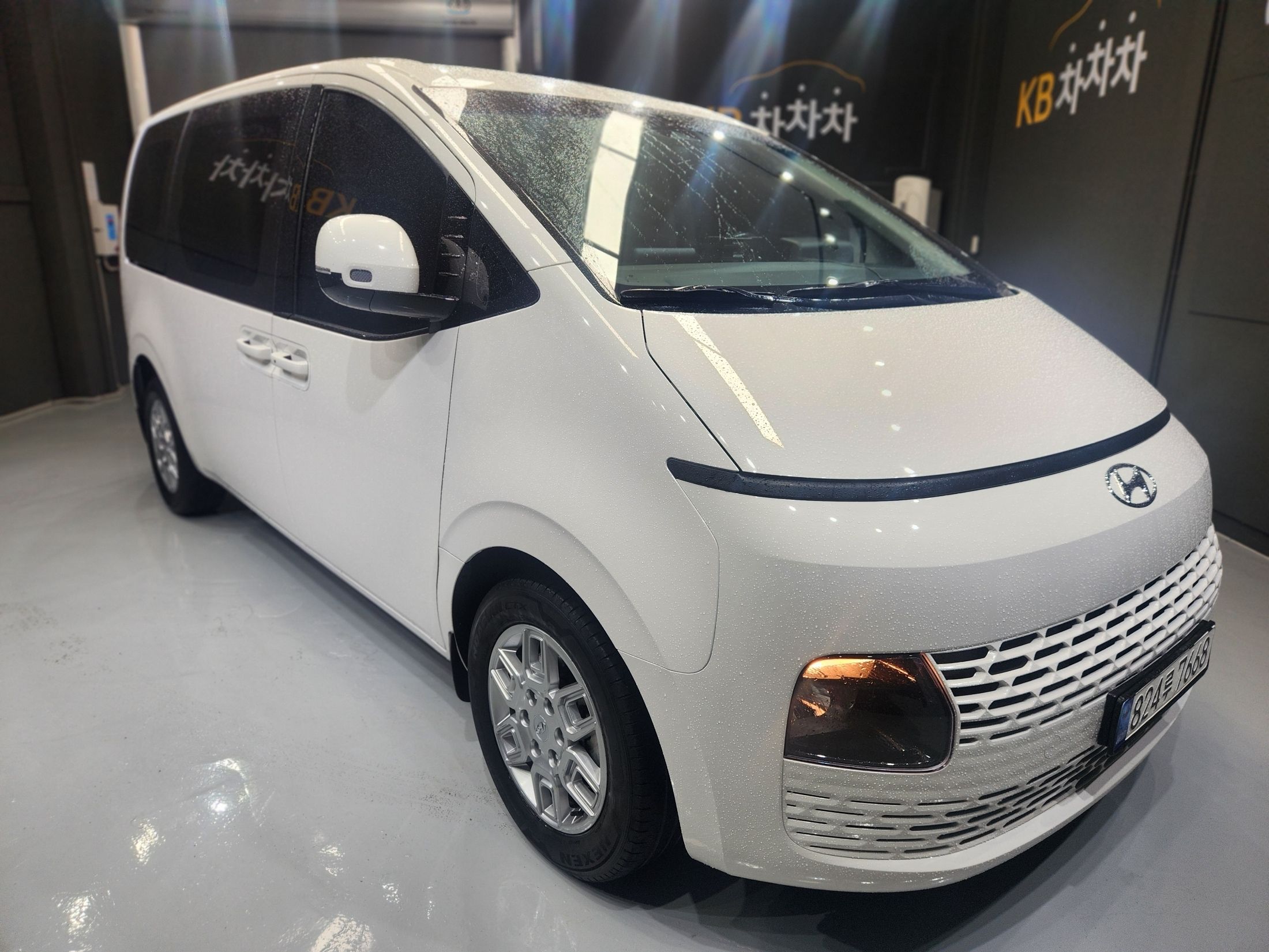 HYUNDAI STARIA 2022