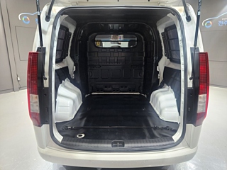 HYUNDAI STARIA 2022