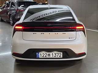 TOYOTA PRIUS 2024