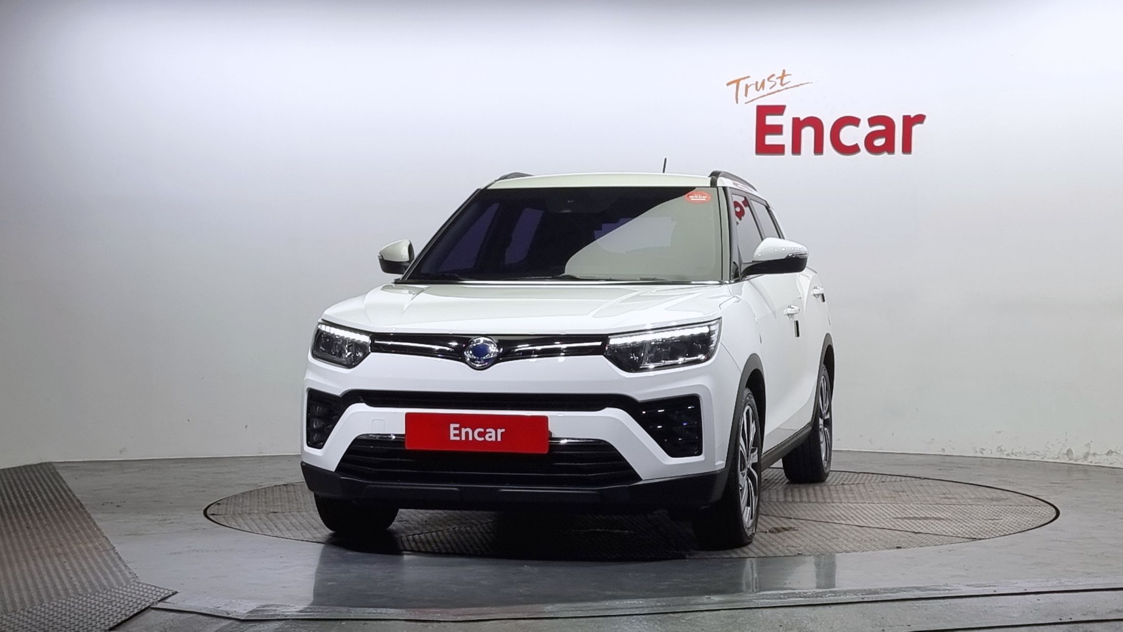 SSANGYONG TIVOLI VERY NEW 2019