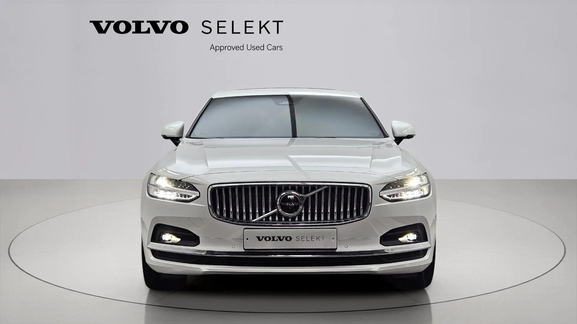 VOLVO S90 2023
