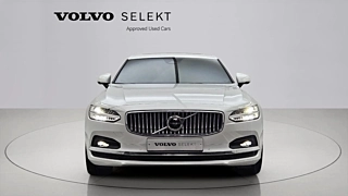 VOLVO S90 2023