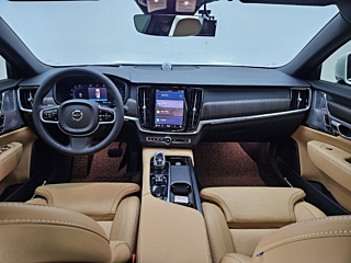 VOLVO S90 2023
