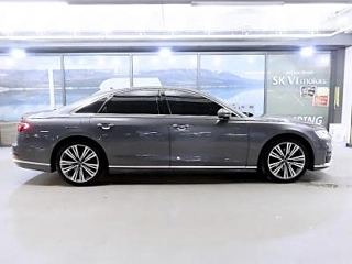 AUDI A8 D5 2021