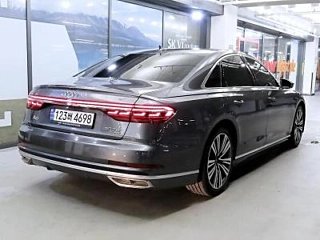 AUDI A8 D5 2021