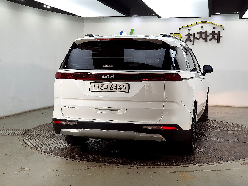 KIA CARNIVAL 2021