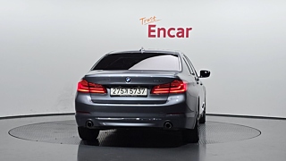 BMW 5-SERIES G30 2018