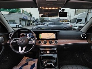 MERCEDES BENZ E-CLASS W213 2020