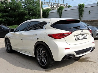 INFINITI Q30 2017