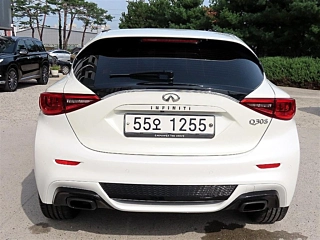 INFINITI Q30 2017