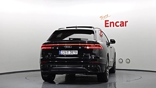 AUDI Q8 4M 2023
