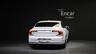 VOLVO S90 2022