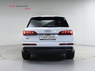 AUDI Q7 4M 2024
