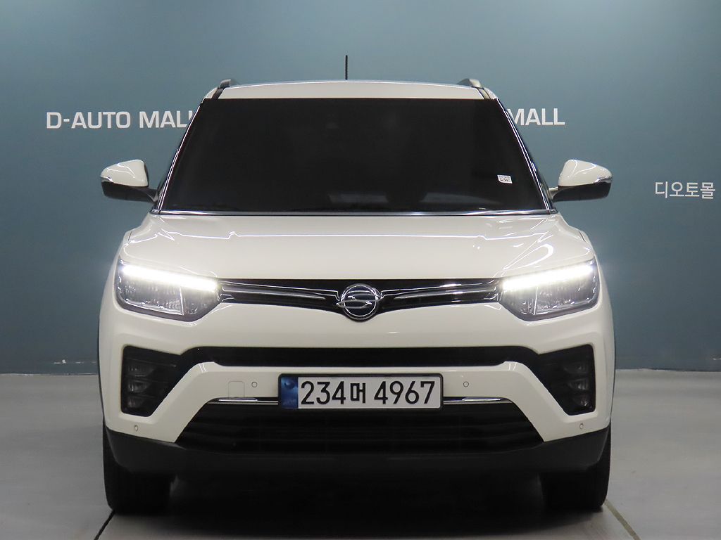 SSANGYONG TIVOLI VERY NEW 2021