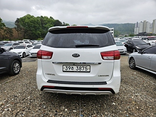KIA CARNIVAL 2017