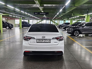 HYUNDAI LF SONATA HYBRID 2016