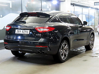MASERATI LEVANTE 2017