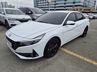 HYUNDAI AVANTE HYBRID CN7 2022