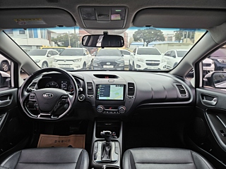 KIA K3 2016