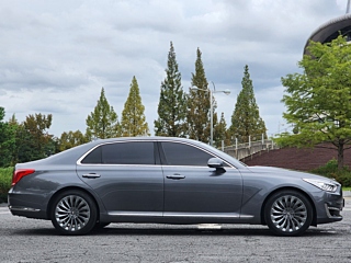GENESIS EQ900 2016