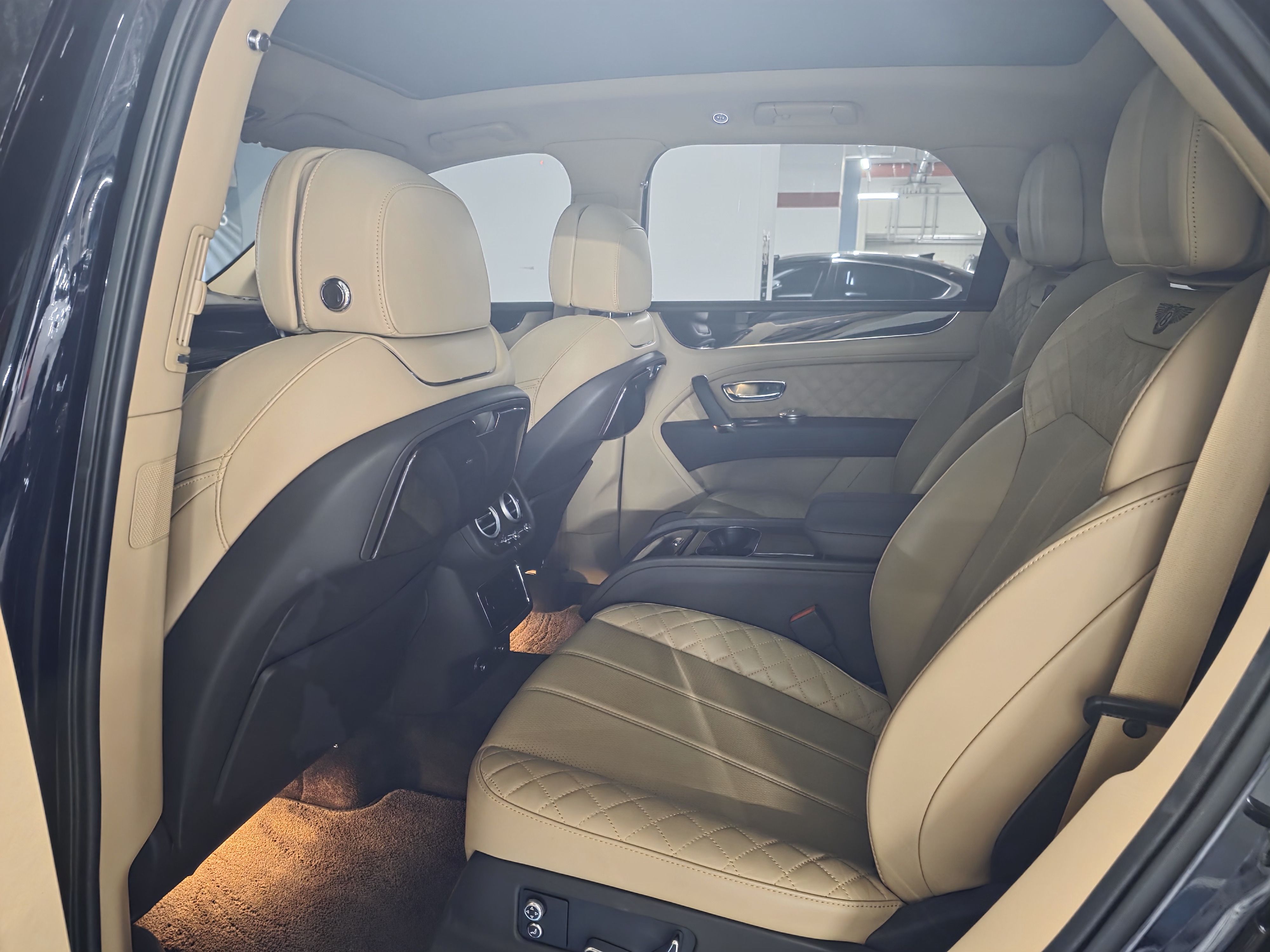 BENTLEY BENTAYGA 2018