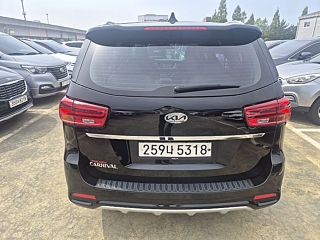 KIA CARNIVAL 2018