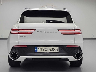 GENESIS GV70 2021
