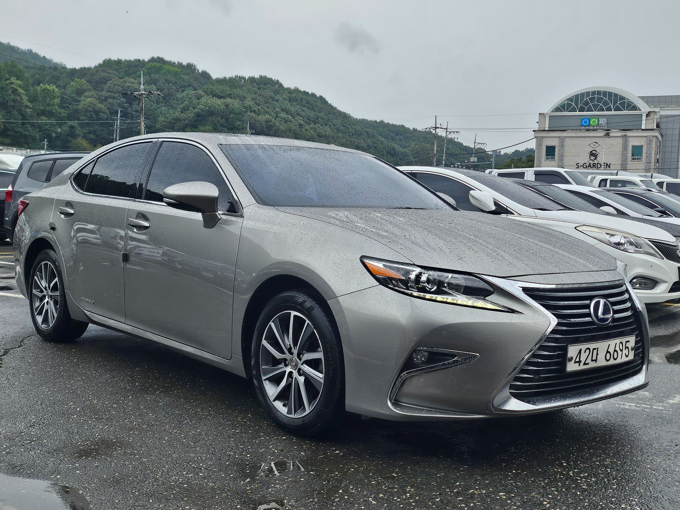 LEXUS ES300H 2016
