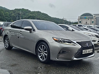LEXUS ES300H 2016