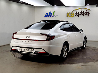 HYUNDAI SONATA DN8 2019