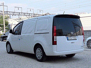 HYUNDAI STARIA 2022