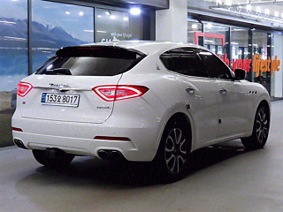 MASERATI LEVANTE 2016
